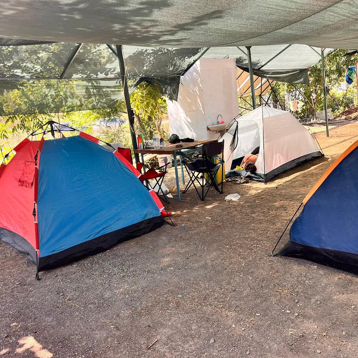 Adrasan Kamping denize yakın kamp alanı